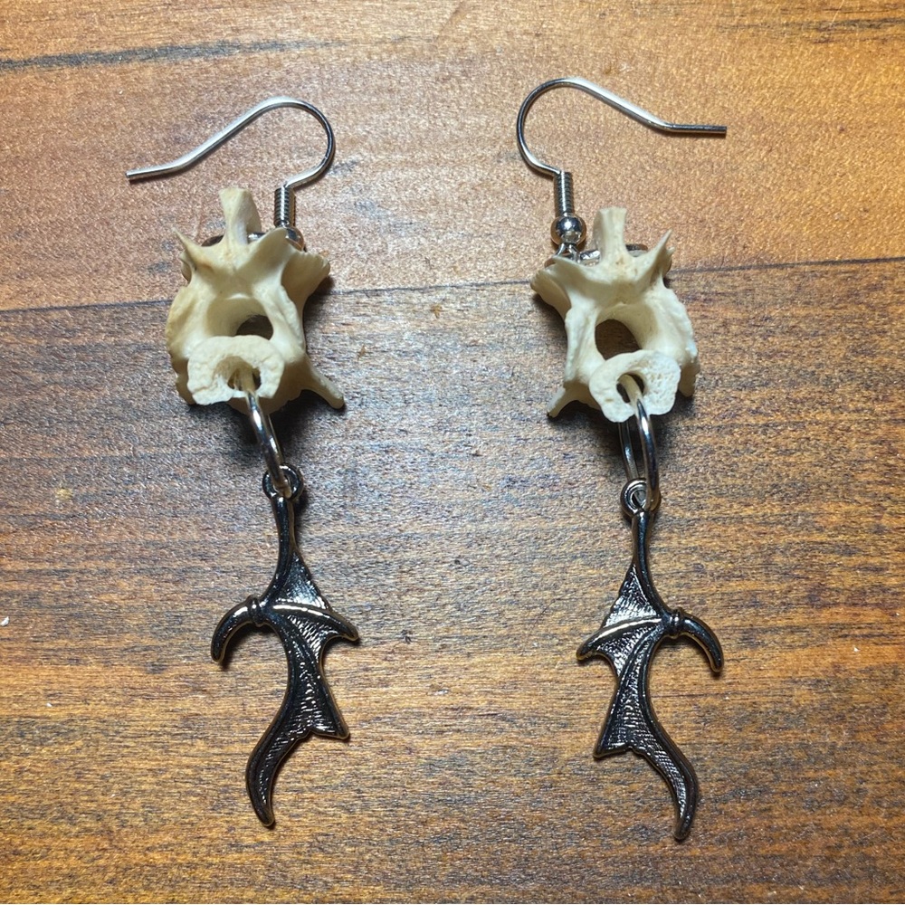 Real Possum Vertebrae Bone Batwing Earrings - Picture 6 of 7